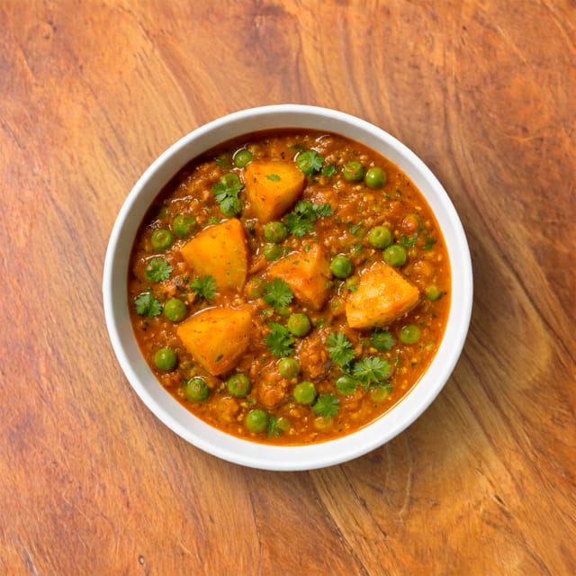 Mattar paneer (GF).